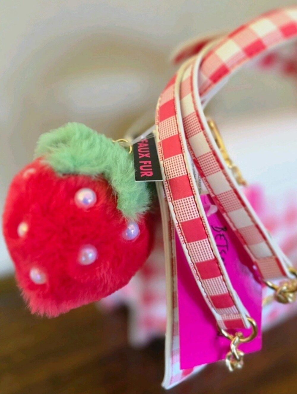 NEW BETSEY JOHNSON  "STRAWBERRY" HANDBAG/CROSSBODY WITH MATCHING  CHARM - Picture 10 of 11
